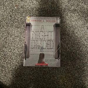 selling 5 pack of history books gently used